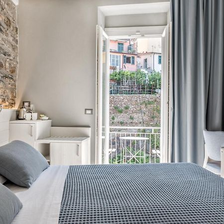 Amanarola Hotel Bagian luar foto