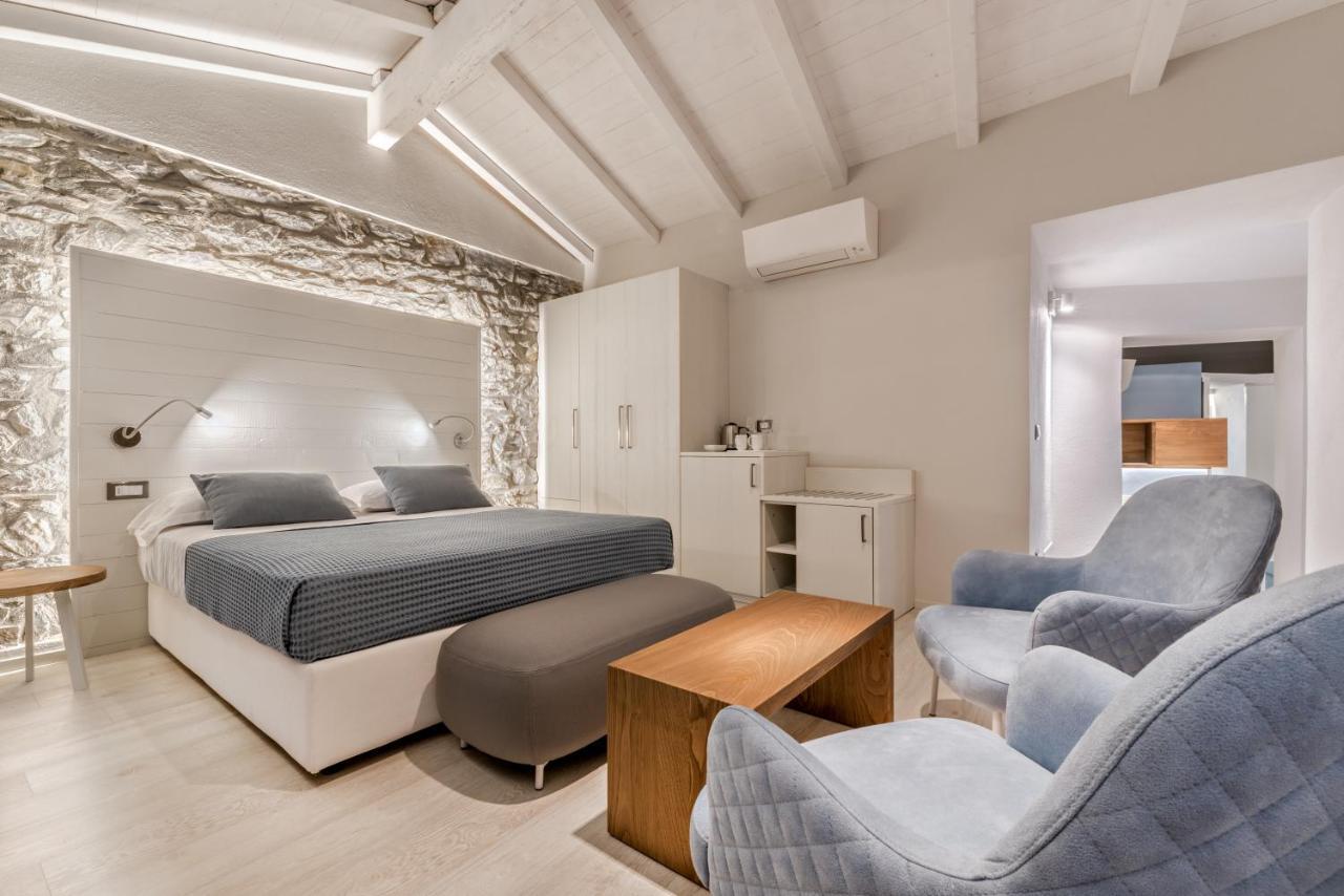 Amanarola Hotel Bagian luar foto